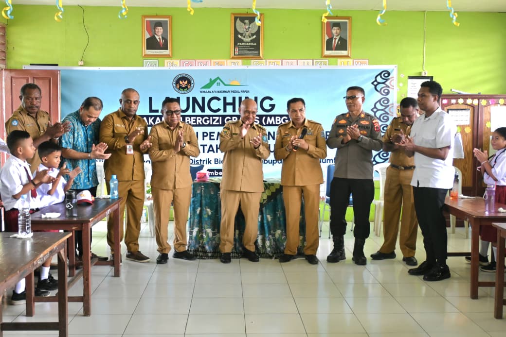 Launching Makanan Bergizi Gratis (MBG) di SD Negeri Bonmamor